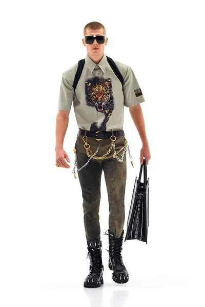Look 30